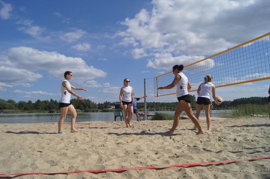 Gm. Kamień. Siatkówka Plażowa Kobiet o „Puchar Wójta” 2025 [GALERIA ZDJĘĆ]