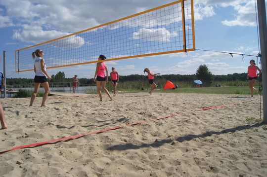 Gm. Kamień. Siatkówka Plażowa Kobiet o „Puchar Wójta” 2025 [GALERIA ZDJĘĆ]