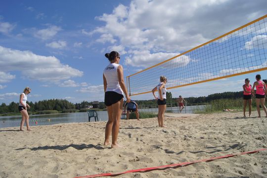 Gm. Kamień. Siatkówka Plażowa Kobiet o „Puchar Wójta” 2025 [GALERIA ZDJĘĆ]