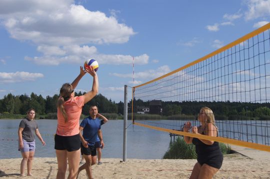 Gm. Kamień. Siatkówka Plażowa Kobiet o „Puchar Wójta” 2025 [GALERIA ZDJĘĆ]