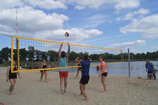 Gm. Kamień. Siatkówka Plażowa Kobiet o „Puchar Wójta” 2025 [GALERIA ZDJĘĆ]