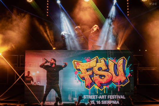 Włodawa. Festiwal Sztuki Ulicy. Koncert AI zgłoszony do Księgi Rekordów Guinnessa [GALERIA ZDJĘĆ]