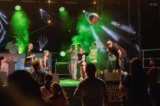 Włodawa. Festiwal Sztuki Ulicy. Koncert AI zgłoszony do Księgi Rekordów Guinnessa [GALERIA ZDJĘĆ]