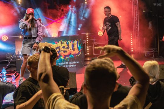 Włodawa. Festiwal Sztuki Ulicy. Koncert AI zgłoszony do Księgi Rekordów Guinnessa [GALERIA ZDJĘĆ]