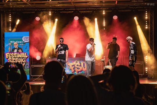 Włodawa. Festiwal Sztuki Ulicy. Koncert AI zgłoszony do Księgi Rekordów Guinnessa [GALERIA ZDJĘĆ]