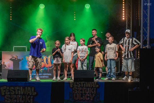 Włodawa. Festiwal Sztuki Ulicy. Koncert AI zgłoszony do Księgi Rekordów Guinnessa [GALERIA ZDJĘĆ]