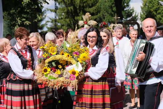 Dożynki 2025. Gmina Rejowiec Fabryczny podziękowała za plony. Świętowano w Pawłowie [GALERIA ZDJĘĆ]