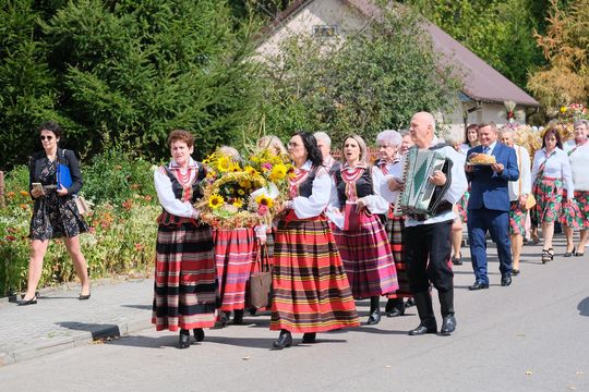 Dożynki 2025. Gmina Rejowiec Fabryczny podziękowała za plony. Świętowano w Pawłowie [GALERIA ZDJĘĆ]