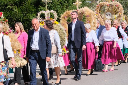 Dożynki 2025. Gmina Rejowiec Fabryczny podziękowała za plony. Świętowano w Pawłowie [GALERIA ZDJĘĆ]