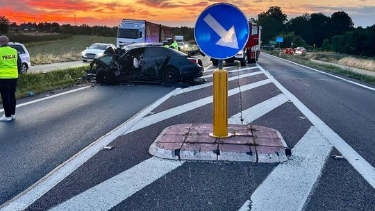 Makabryczna czołówka w Dziecininie. Nie żyje 61-letnia kobieta [ZDJĘCIA]