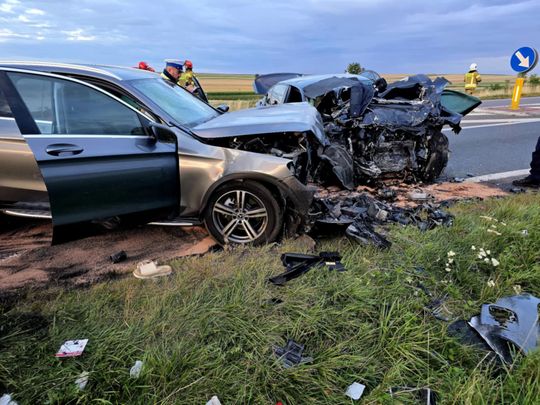 Makabryczna czołówka w Dziecininie. Nie żyje 61-letnia kobieta [ZDJĘCIA]