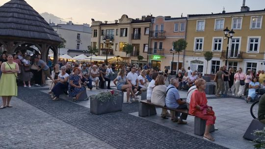 Chełm. Finałowa Muzyczna Studnia na Placu Łuczkowskiego [GALERIA ZDJĘĆ]