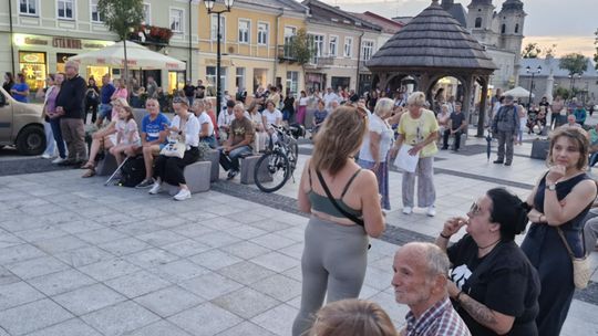 Chełm. Finałowa Muzyczna Studnia na Placu Łuczkowskiego [GALERIA ZDJĘĆ]