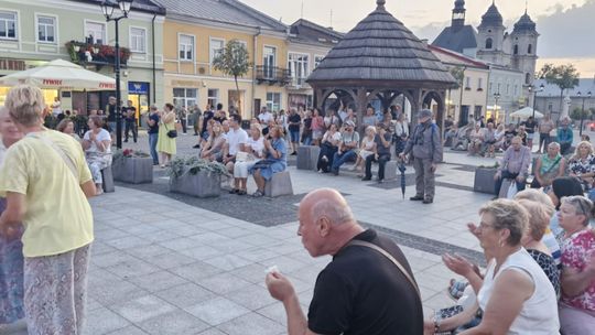 Chełm. Finałowa Muzyczna Studnia na Placu Łuczkowskiego [GALERIA ZDJĘĆ]