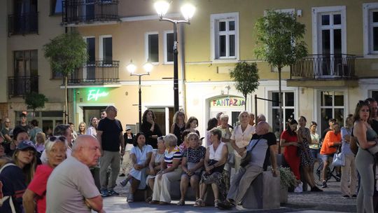 Chełm. Finałowa Muzyczna Studnia na Placu Łuczkowskiego [GALERIA ZDJĘĆ]