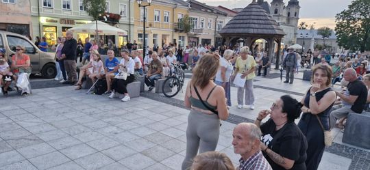 Chełm. Finałowa Muzyczna Studnia na Placu Łuczkowskiego [GALERIA ZDJĘĆ]