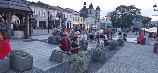 Chełm. Finałowa Muzyczna Studnia na Placu Łuczkowskiego [GALERIA ZDJĘĆ]