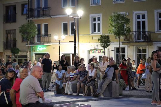 Chełm. Finałowa Muzyczna Studnia na Placu Łuczkowskiego [GALERIA ZDJĘĆ]