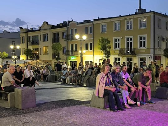 Chełm. Finałowa Muzyczna Studnia na Placu Łuczkowskiego [GALERIA ZDJĘĆ]