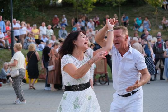 Chełm. Retro Fest 2025. To była zabawa na sto dwa! Cz. I [GALERIA ZDJĘĆ]