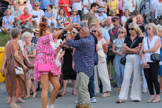 Chełm. Retro Fest 2025. To była zabawa na sto dwa! Cz. I [GALERIA ZDJĘĆ]