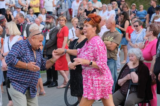 Chełm. Retro Fest 2025. To była zabawa na sto dwa! Cz. I [GALERIA ZDJĘĆ]
