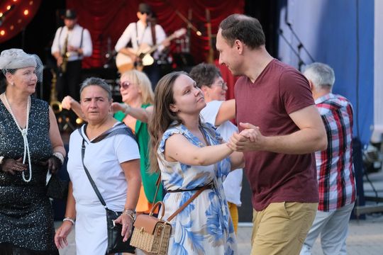 Chełm. Retro Fest 2025. To była zabawa na sto dwa! Cz. I [GALERIA ZDJĘĆ]