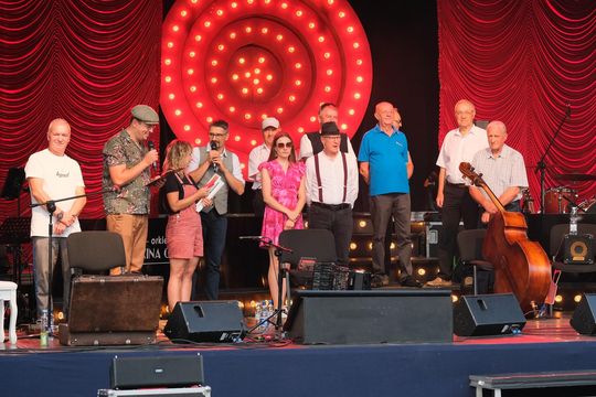 Chełm. Retro Fest 2025. To była zabawa na sto dwa! Cz. II [GALERIA ZDJĘĆ]