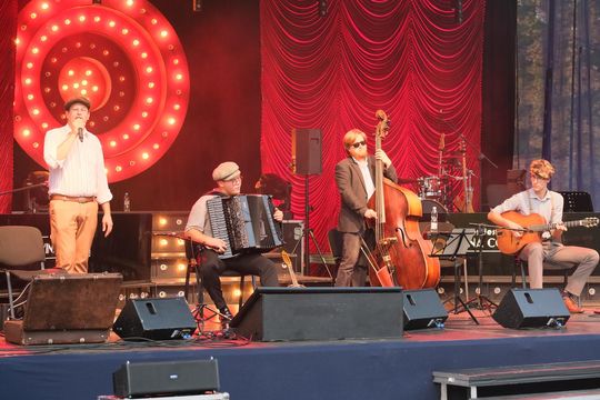 Chełm. Retro Fest 2025. To była zabawa na sto dwa! Cz. II [GALERIA ZDJĘĆ]