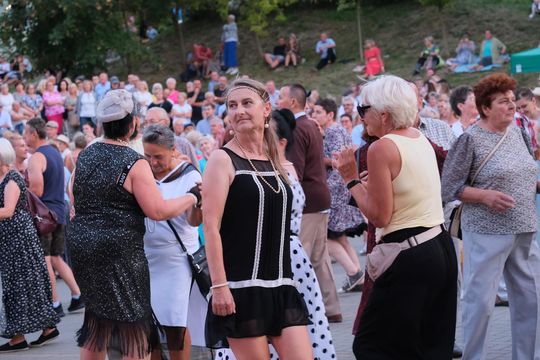 Chełm. Retro Fest 2025. To była zabawa na sto dwa! Cz. II [GALERIA ZDJĘĆ]