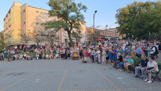 Chełm. Retro Fest 2025. To była zabawa na sto dwa! Cz. II [GALERIA ZDJĘĆ]