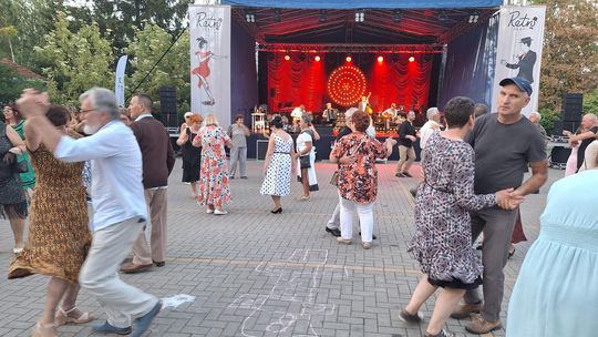 Chełm. Retro Fest 2025. To była zabawa na sto dwa! Cz. II [GALERIA ZDJĘĆ]