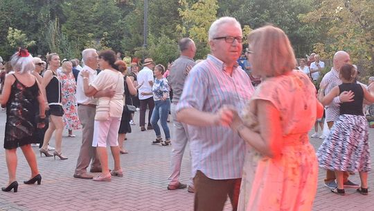 Chełm. Retro Fest 2025. To była zabawa na sto dwa! Cz. II [GALERIA ZDJĘĆ]