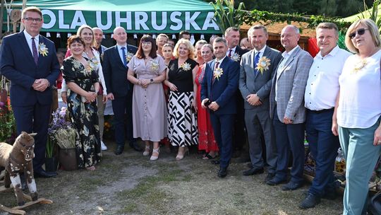 Dożynki powiatowe w Urszulinie. Rolnicy powiatu włodawskiego dziękowali za plony [GALERIA ZDJĘĆ]