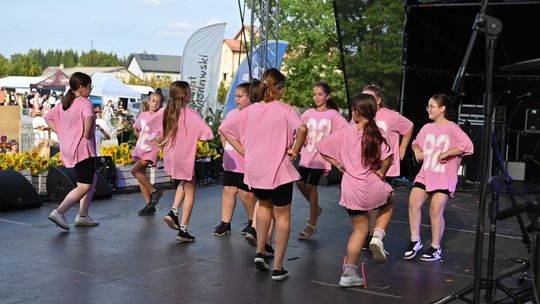 Dożynki powiatowe w Urszulinie. Rolnicy powiatu włodawskiego dziękowali za plony [GALERIA ZDJĘĆ]