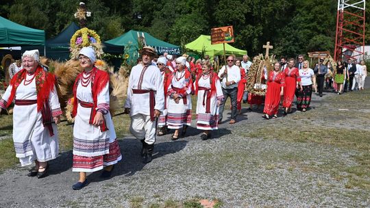 Dożynki powiatowe w Urszulinie. Rolnicy powiatu włodawskiego dziękowali za plony [GALERIA ZDJĘĆ]