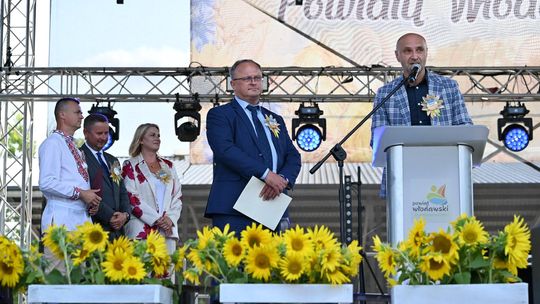 Dożynki powiatowe w Urszulinie. Rolnicy powiatu włodawskiego dziękowali za plony [GALERIA ZDJĘĆ]