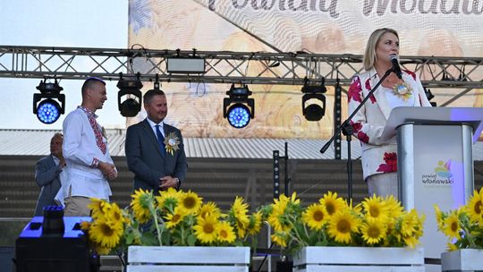 Dożynki powiatowe w Urszulinie. Rolnicy powiatu włodawskiego dziękowali za plony [GALERIA ZDJĘĆ]