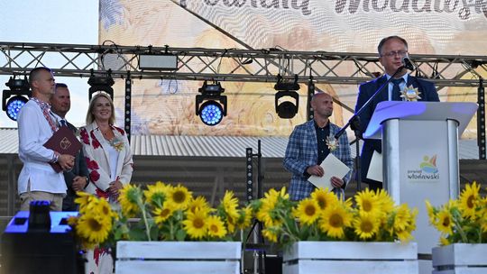 Dożynki powiatowe w Urszulinie. Rolnicy powiatu włodawskiego dziękowali za plony [GALERIA ZDJĘĆ]