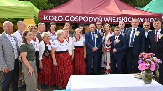 Dożynki powiatowe w Urszulinie. Rolnicy powiatu włodawskiego dziękowali za plony [GALERIA ZDJĘĆ]