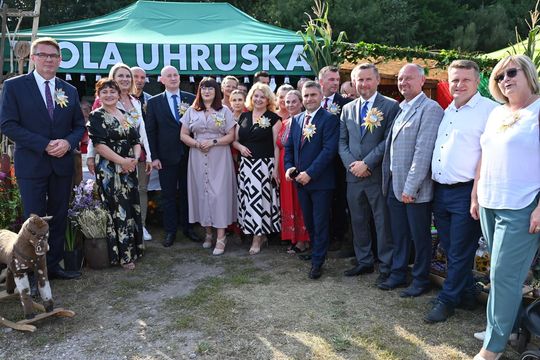 Dożynki powiatowe w Urszulinie. Rolnicy powiatu włodawskiego dziękowali za plony [GALERIA ZDJĘĆ]