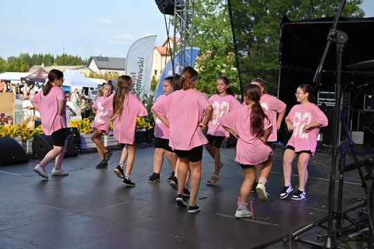 Dożynki powiatowe w Urszulinie. Rolnicy powiatu włodawskiego dziękowali za plony [GALERIA ZDJĘĆ]