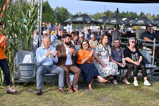 Dożynki powiatowe w Urszulinie. Rolnicy powiatu włodawskiego dziękowali za plony [GALERIA ZDJĘĆ]