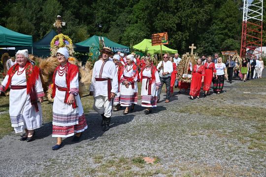Dożynki powiatowe w Urszulinie. Rolnicy powiatu włodawskiego dziękowali za plony [GALERIA ZDJĘĆ]