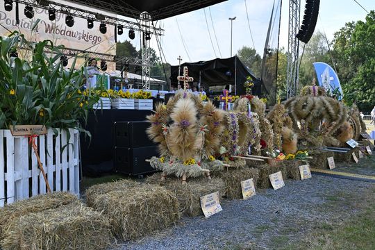 Dożynki powiatowe w Urszulinie. Rolnicy powiatu włodawskiego dziękowali za plony [GALERIA ZDJĘĆ]