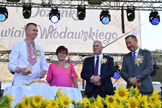 Dożynki powiatowe w Urszulinie. Rolnicy powiatu włodawskiego dziękowali za plony [GALERIA ZDJĘĆ]