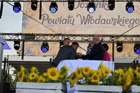 Dożynki powiatowe w Urszulinie. Rolnicy powiatu włodawskiego dziękowali za plony [GALERIA ZDJĘĆ]