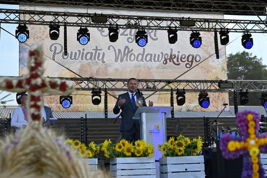 Dożynki powiatowe w Urszulinie. Rolnicy powiatu włodawskiego dziękowali za plony [GALERIA ZDJĘĆ]