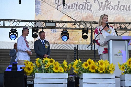 Dożynki powiatowe w Urszulinie. Rolnicy powiatu włodawskiego dziękowali za plony [GALERIA ZDJĘĆ]