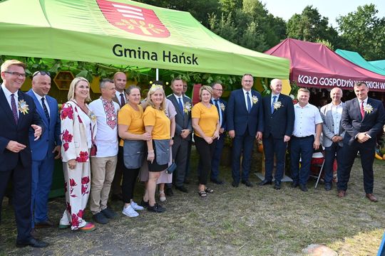 Dożynki powiatowe w Urszulinie. Rolnicy powiatu włodawskiego dziękowali za plony [GALERIA ZDJĘĆ]